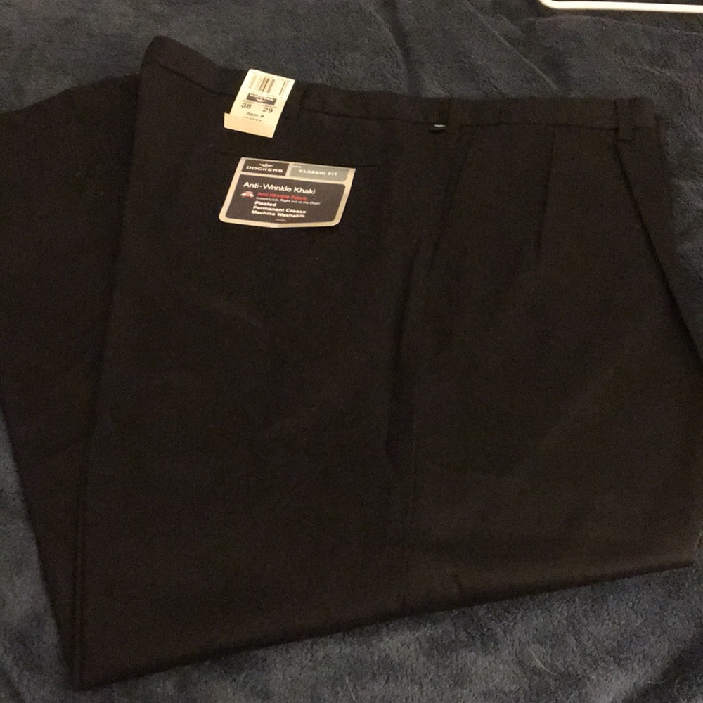 Dockers black pleated khakis